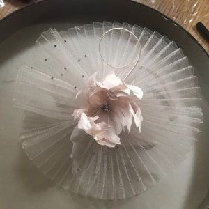 Jenny Packham fascinator pink. Vegan